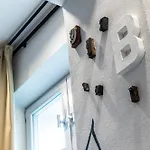 Goldschlaeger Boutique