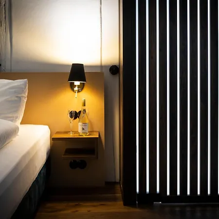 Goldschlaeger Boutique Hotel *