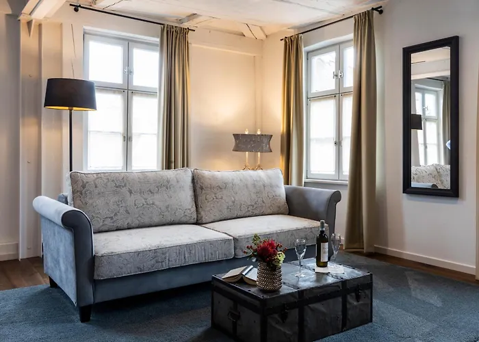 Goldschlaeger Boutique Hotel *