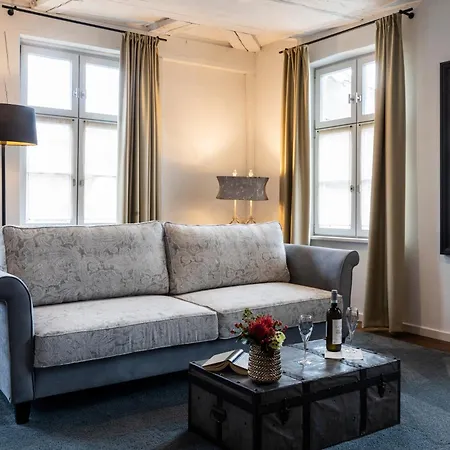 Goldschlaeger Boutique Hotel *