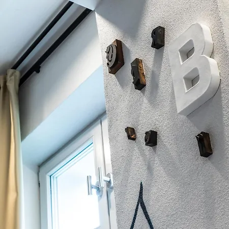 Goldschlaeger Boutique